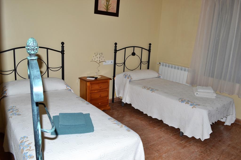 Hostal La Encina El Real de la Jara المظهر الخارجي الصورة